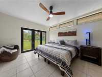 House 1981161300