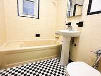 House 1923345664