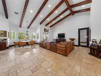 House 1924169642