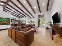 House 1924169647