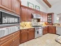 House 1924169690