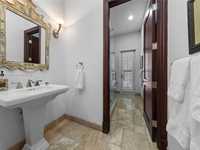 House 1924169773