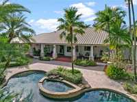 House 1924169555