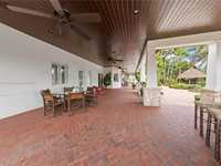 House 1924169798