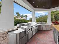 House 1924169817