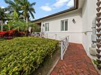 House 1924169844