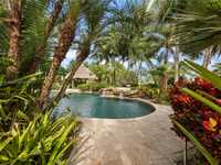 House 1924169857