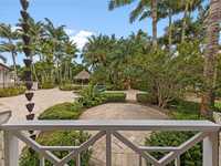 House 1924169578