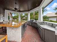 House 1924169584
