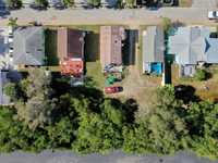 House 1930498157