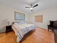 House 1932458076