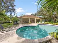 House 1932458155