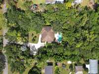 House 1932458170