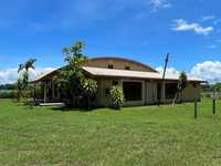 House 1950287812
