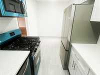 House 1952470221