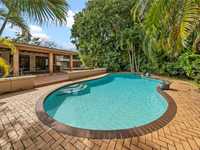 House 2015022702