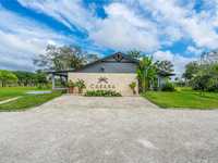 House 1960320758