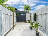 House 1960320777