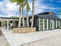 House 1960320781