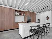 House 1960320811