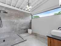 House 1960320824