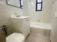 House 1963903847