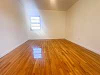 House 1963907301