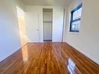 House 1963907322