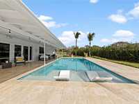 House 1967669824