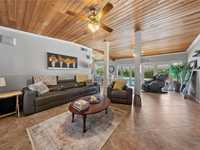 House 1967669839