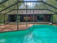 House 1971544618