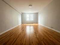 House 1986995017