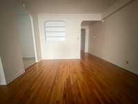 House 1986995025