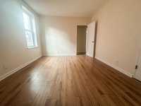 House 1986995051