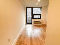 House 1993879652