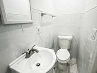 House 1993932549