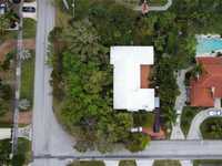 House 2002721504