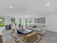 House 2017836526