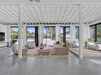 House 2017836564
