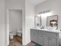 House 2338301721