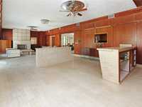 House 2028109206