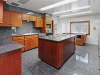 House 2028109215