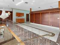 House 2028109227
