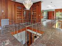 House 2028109230