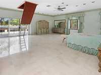 House 2028109231