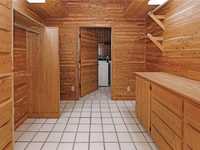 House 2028109252