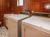 House 2028109257