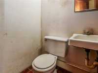 House 2028109321
