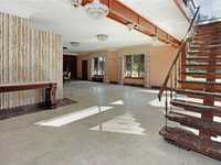 House 2028109185