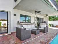 House 2035081575